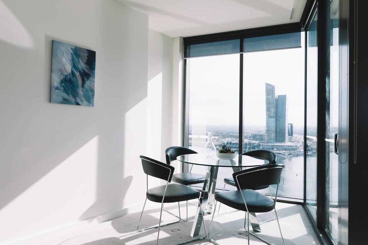 Experience Waterfront Luxury With Views Appartement Melbourne Buitenkant foto